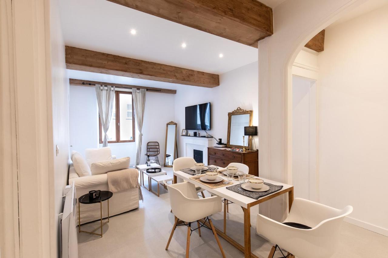 "L'Historique" - Charmant Appartement En Centre-Ville Historique شامبيري المظهر الخارجي الصورة